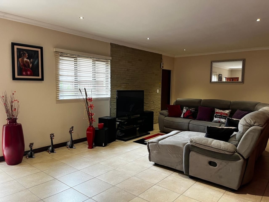 3 Bedroom Property for Sale in Melodie North West